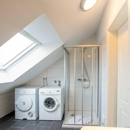 Upholmstrasse 105a Roeverland *