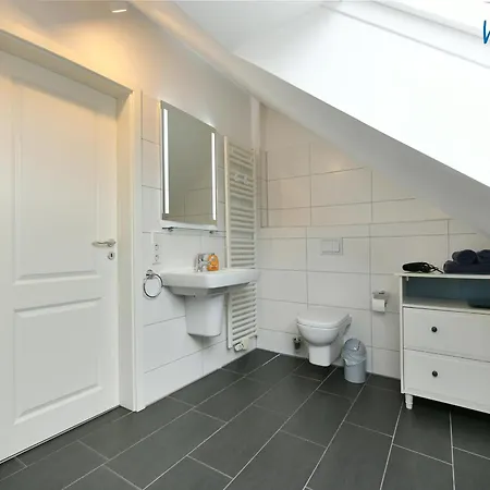 Upholmstraße 105a Röverland *